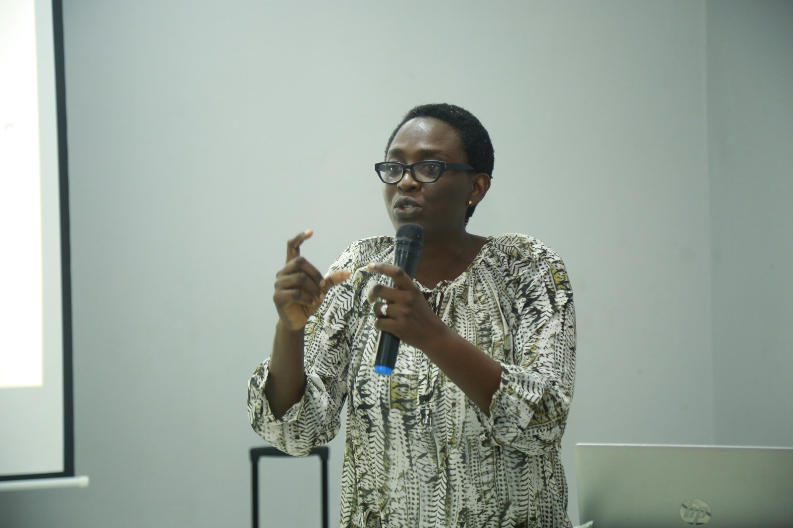 Eme Okang facilitating a climate data learning session